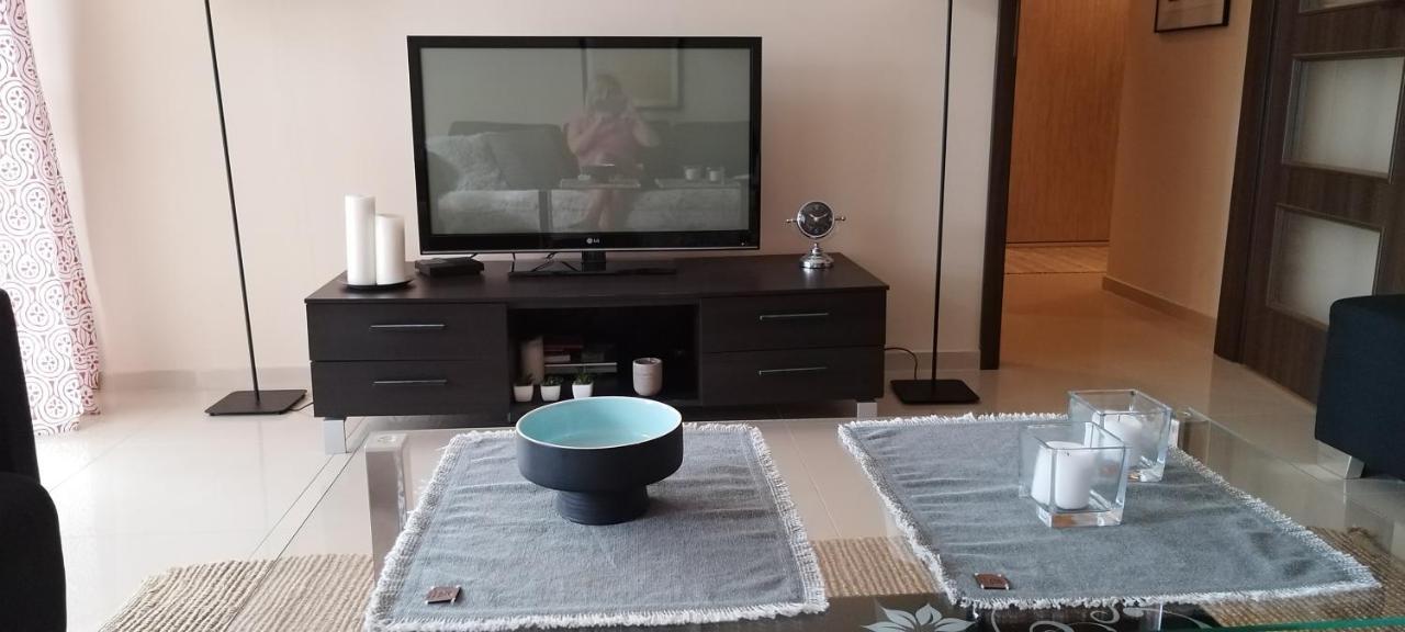 Apartament Amber Z Duzym Tarasem Apartment Kolobrzeg Luaran gambar
