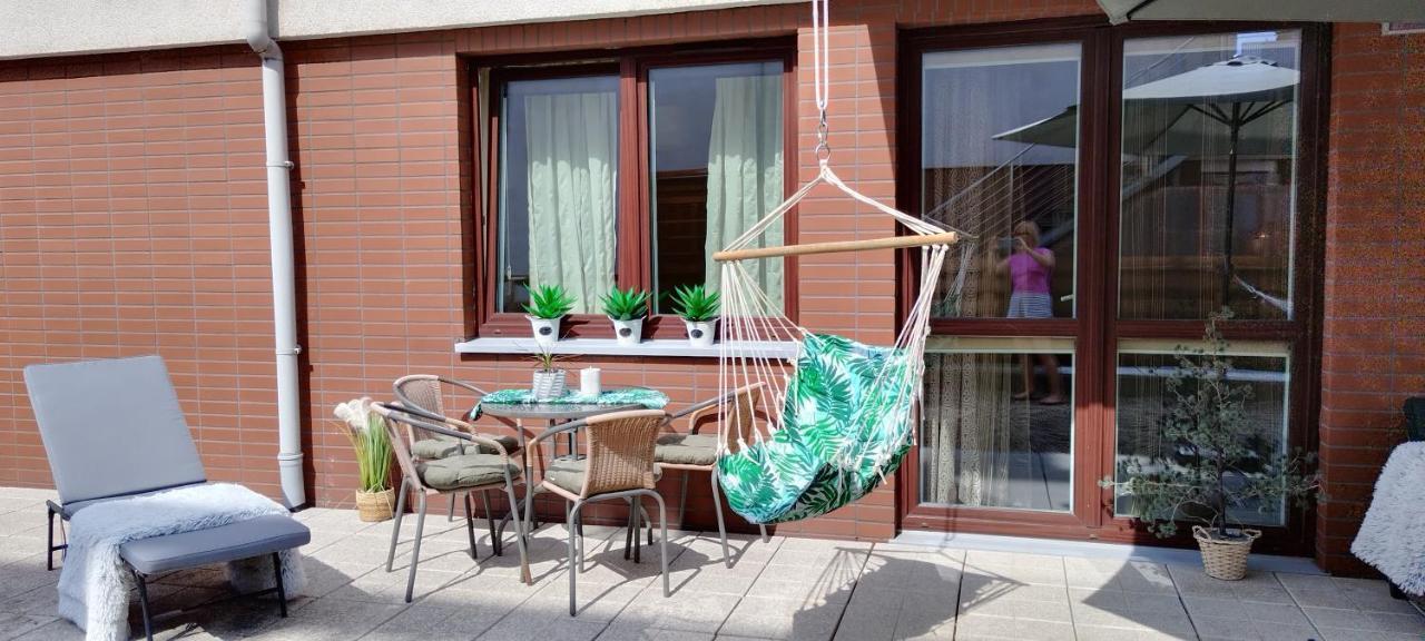 Apartament Amber Z Duzym Tarasem Apartment Kolobrzeg Luaran gambar