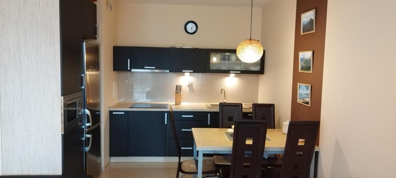 Apartament Amber Z Duzym Tarasem Apartment Kolobrzeg Luaran gambar